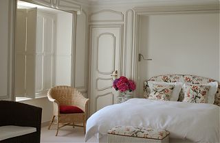 The Master Bedroom, 160cm bed
